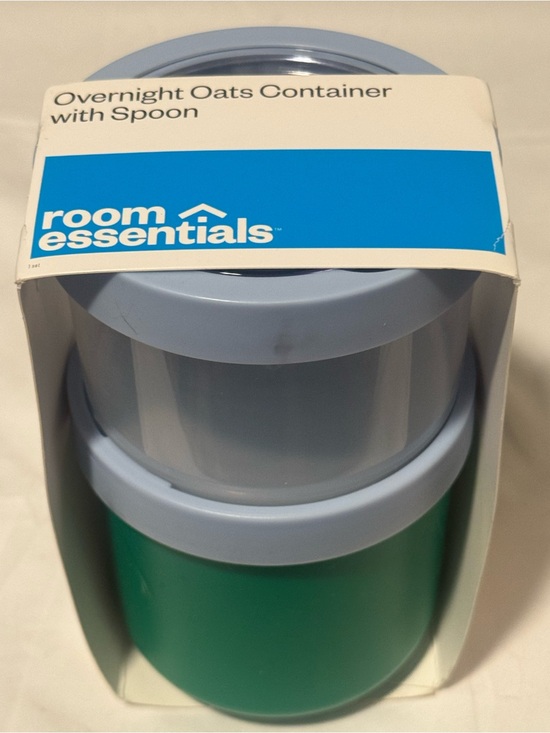 Room Essentials Other - Room Essentials Overnight Oats Container with Spoon - Light Blue & Green